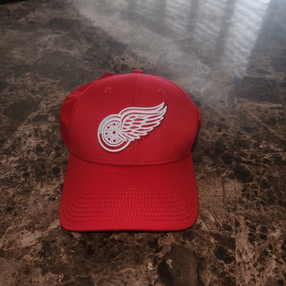 Detroit Red Wings Fanatics Adjustable Hat